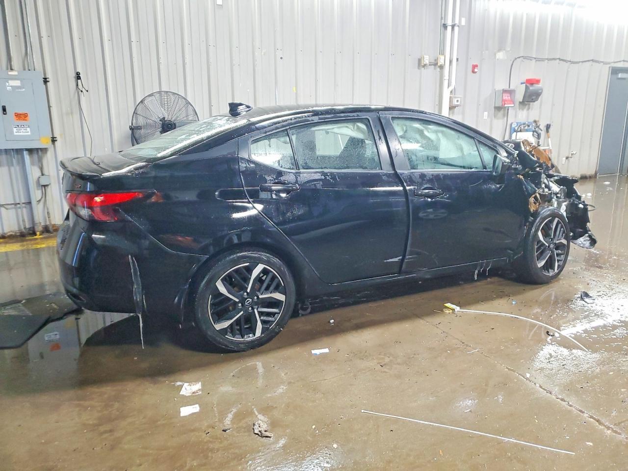 2024 Nissan Versa sr