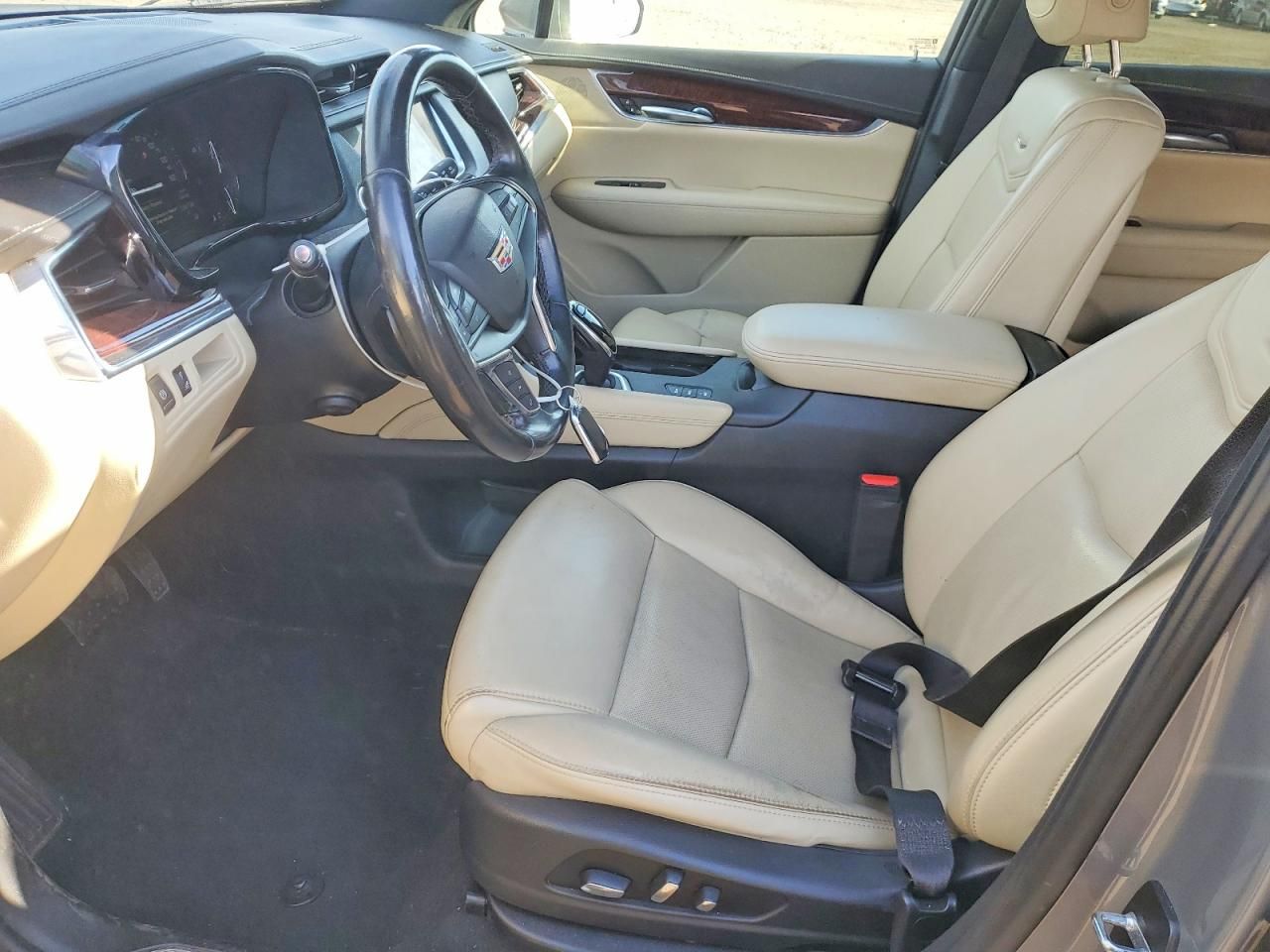 2018 Cadillac XT5 Premium Luxury