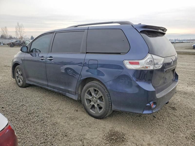 2020 Toyota Sienna Limited 7-passenger