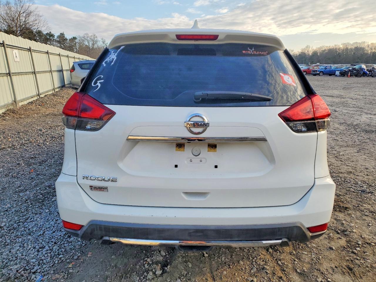 2018 Nissan Rogue s