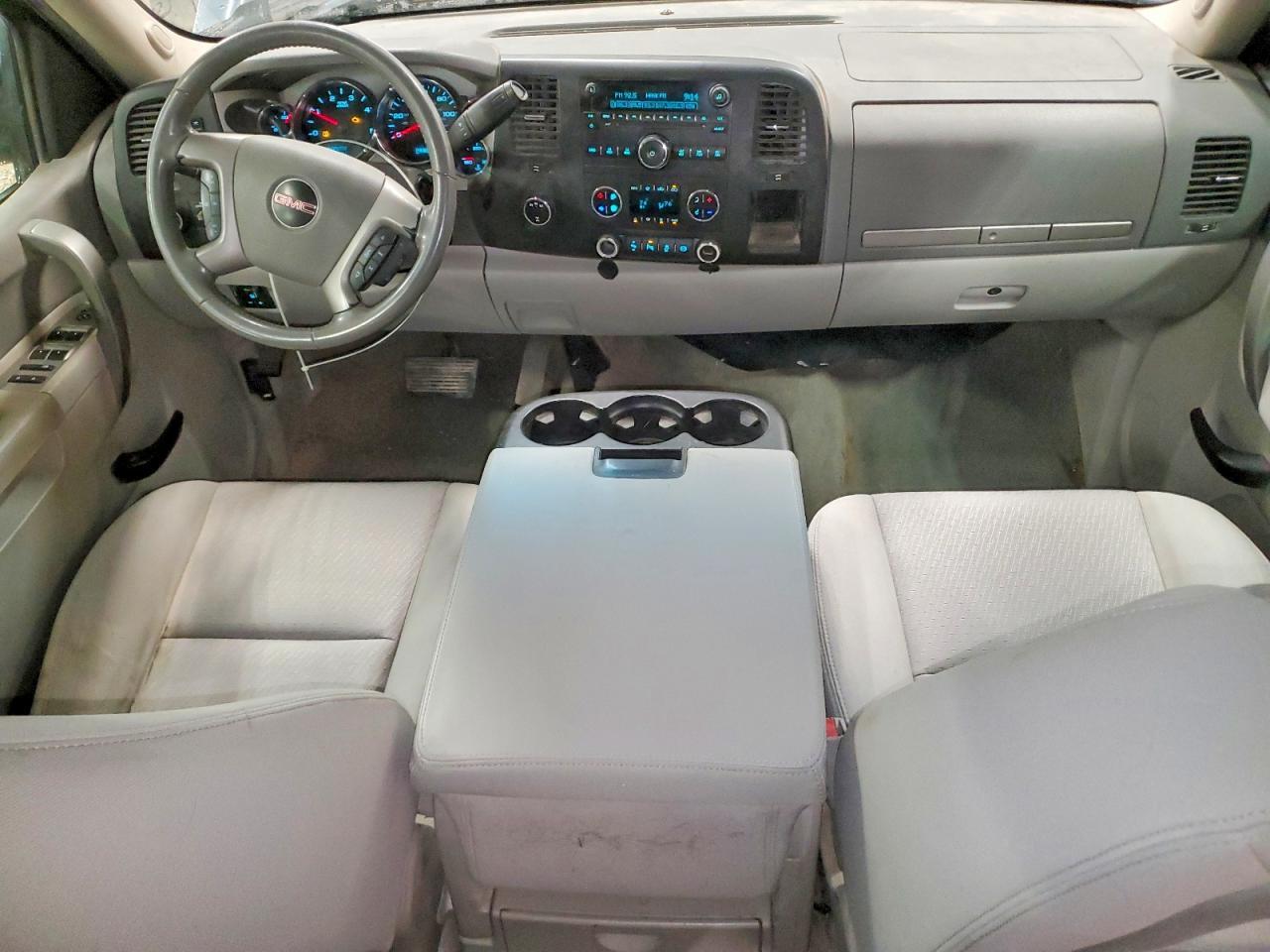 2012 GMC Sierra 2500 Flatbed Truck