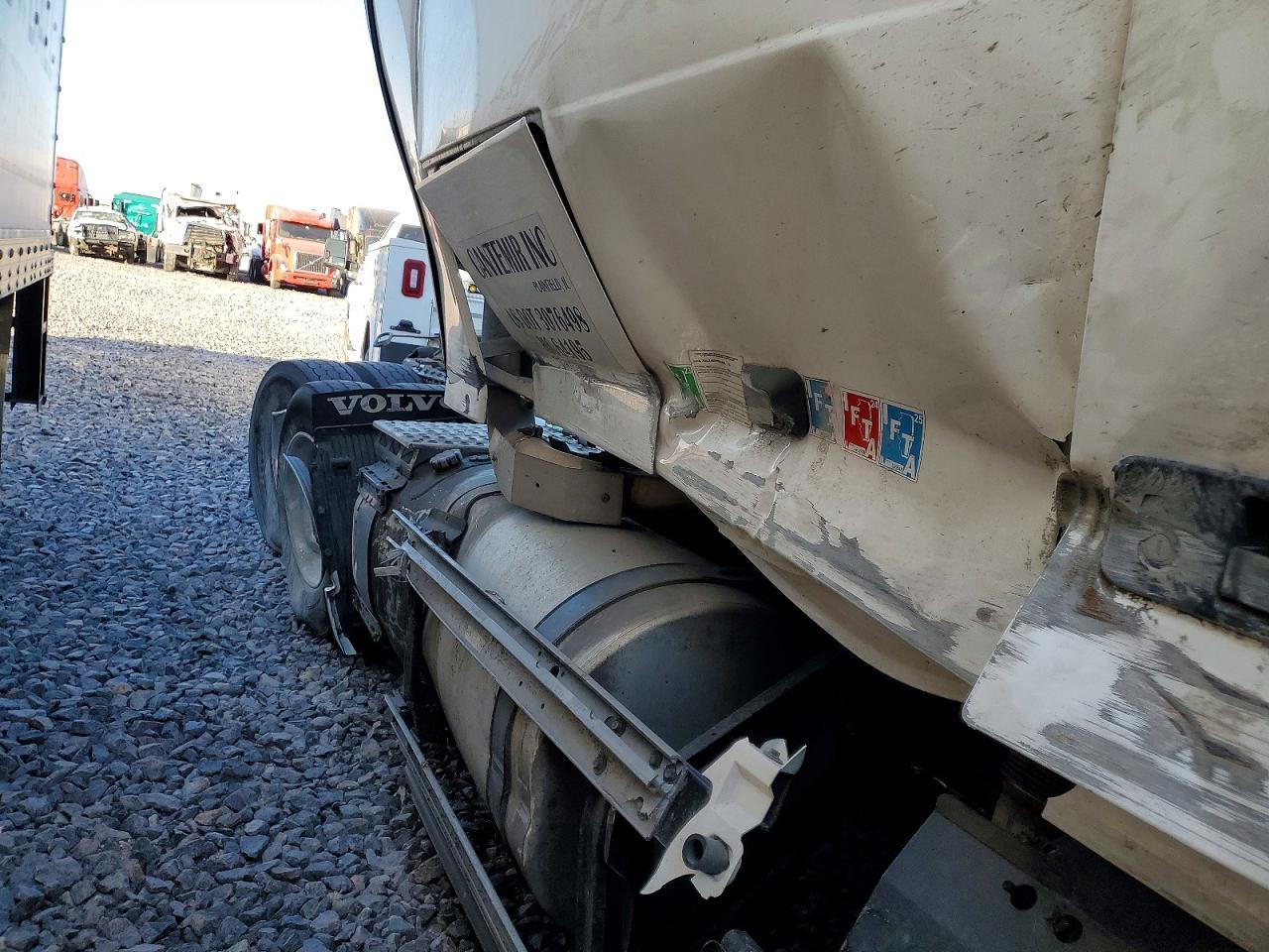 2022 Volvo VNL Semi Truck