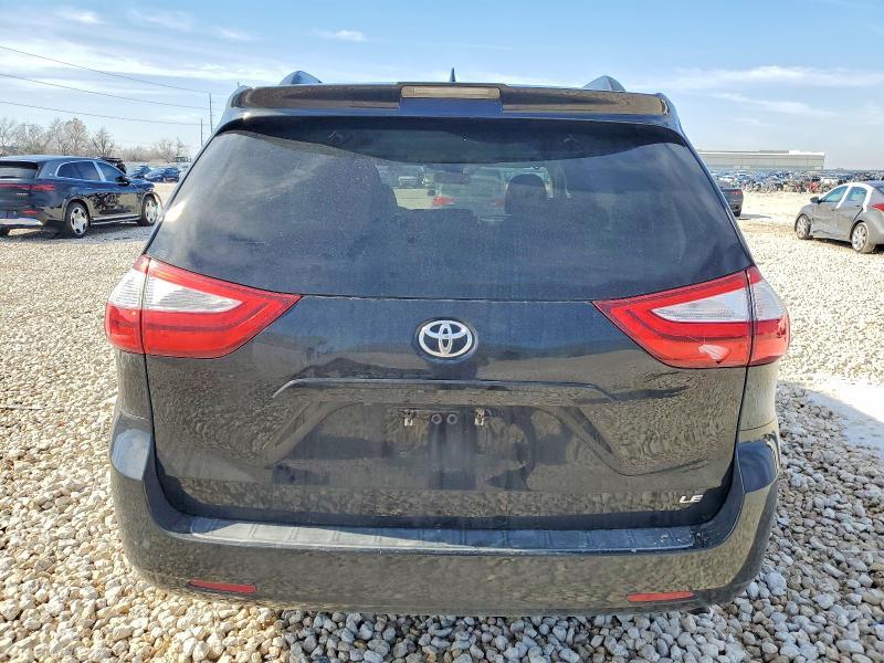 2018 Toyota Sienna le