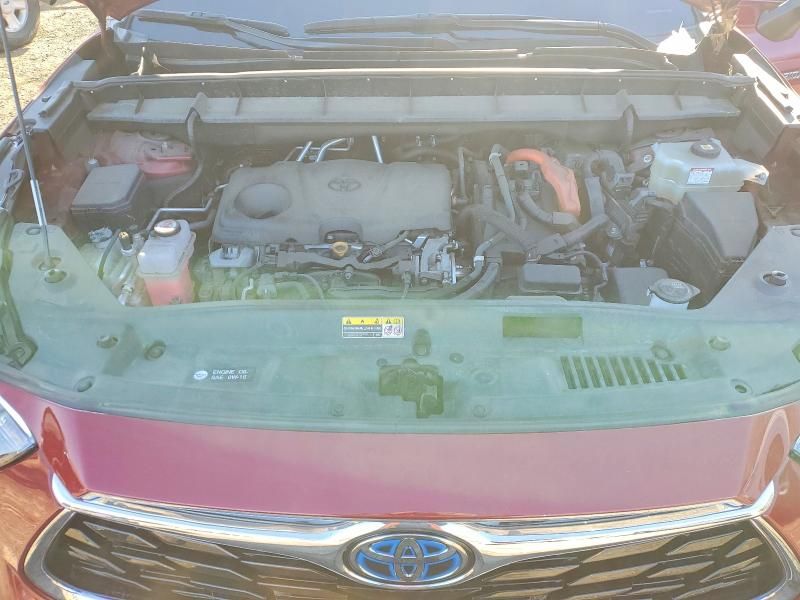 2021 Toyota Highlander Hybrid Platinum