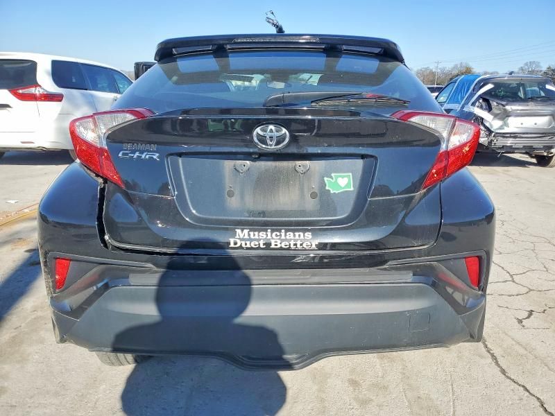 2022 Toyota C-hr xle