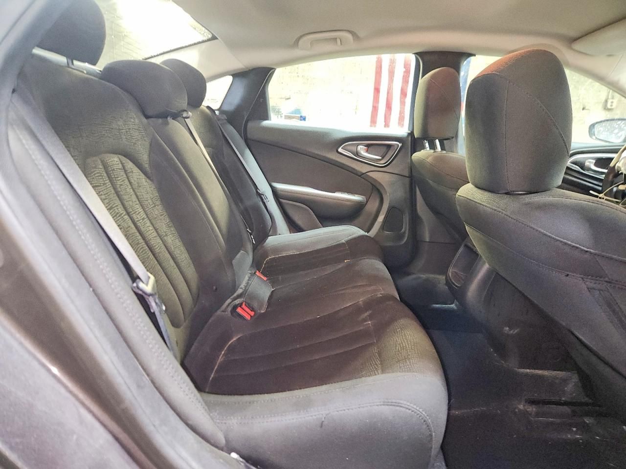 2015 Chrysler 200 lx