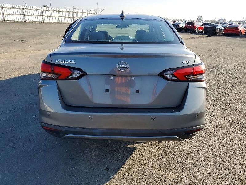 2023 Nissan Versa sv