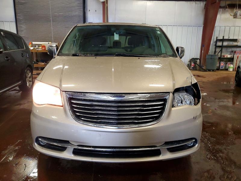 2014 Chrysler Town & Country Touring l