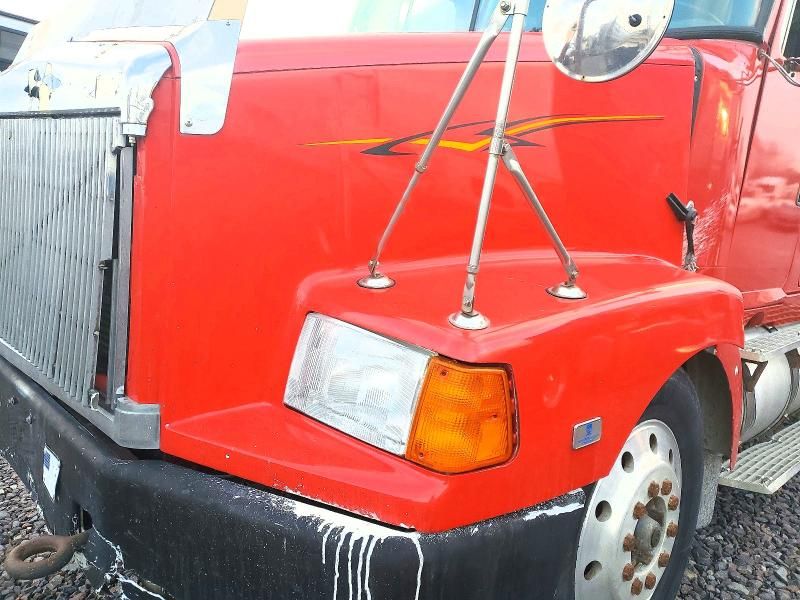 1992 GMC 1992 Volvo WIA Semi Truck