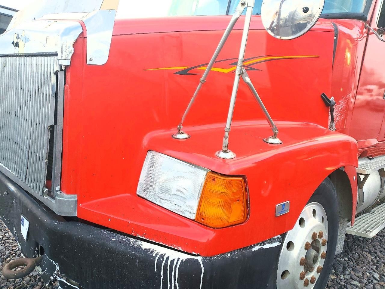 1992 GMC 1992 Volvo WIA Semi Truck