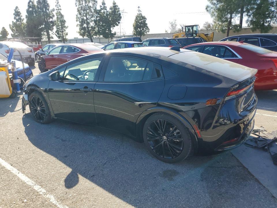 2025 Toyota Prius le