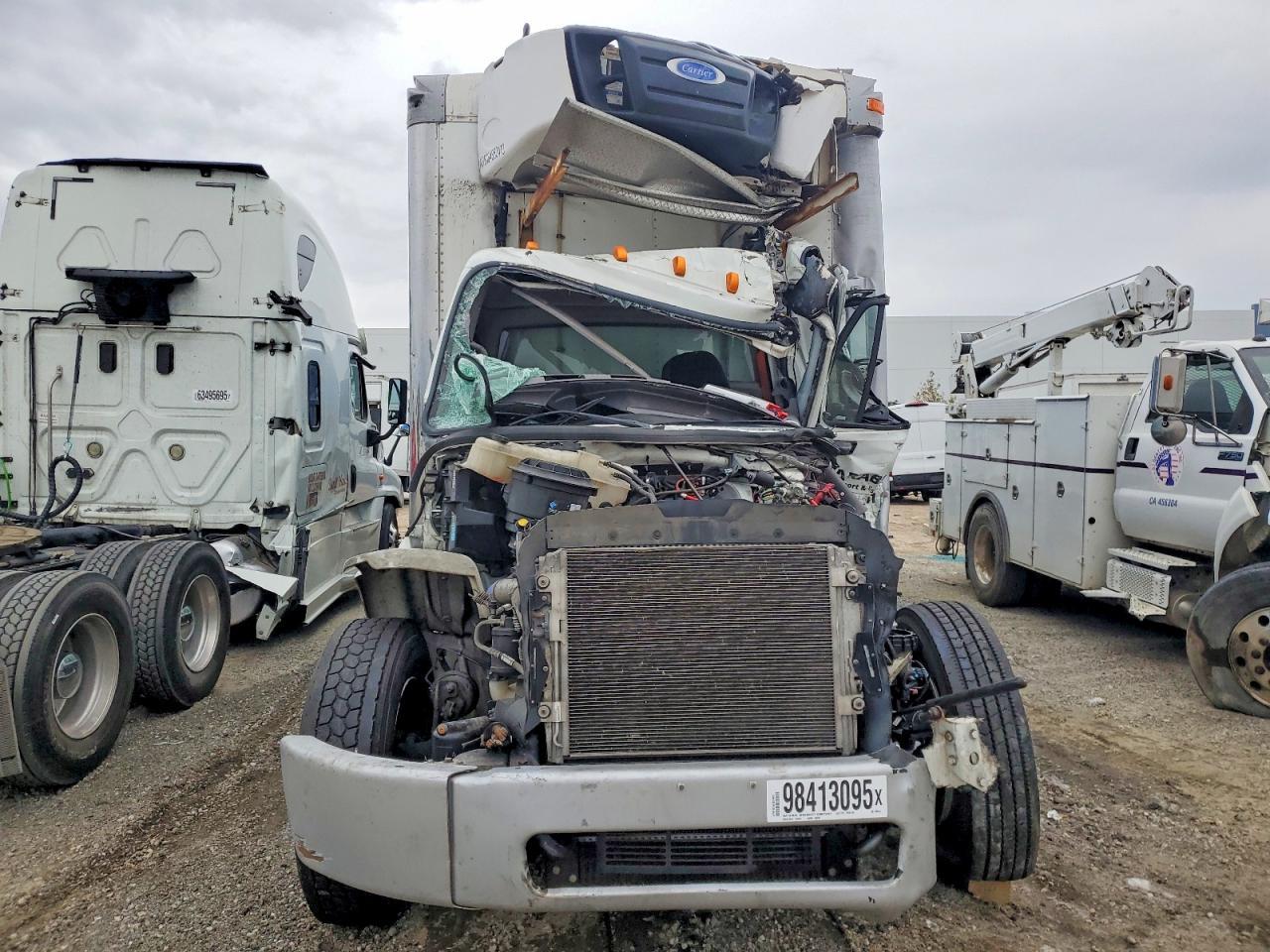 2016 Freightliner Business Class M2 Refrigerated BOX Truck