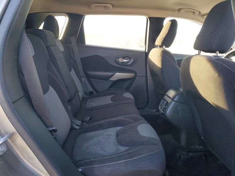 2017 Jeep Cherokee Sport