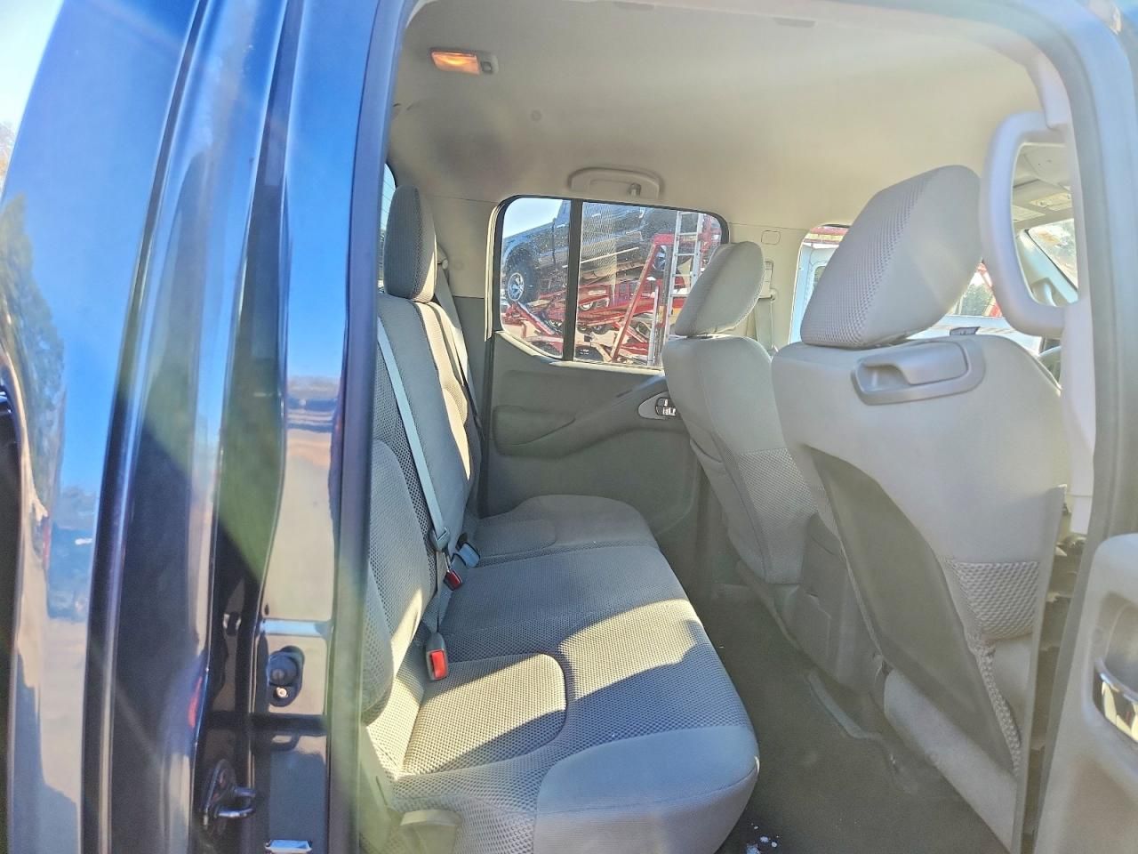 2013 Nissan Frontier s