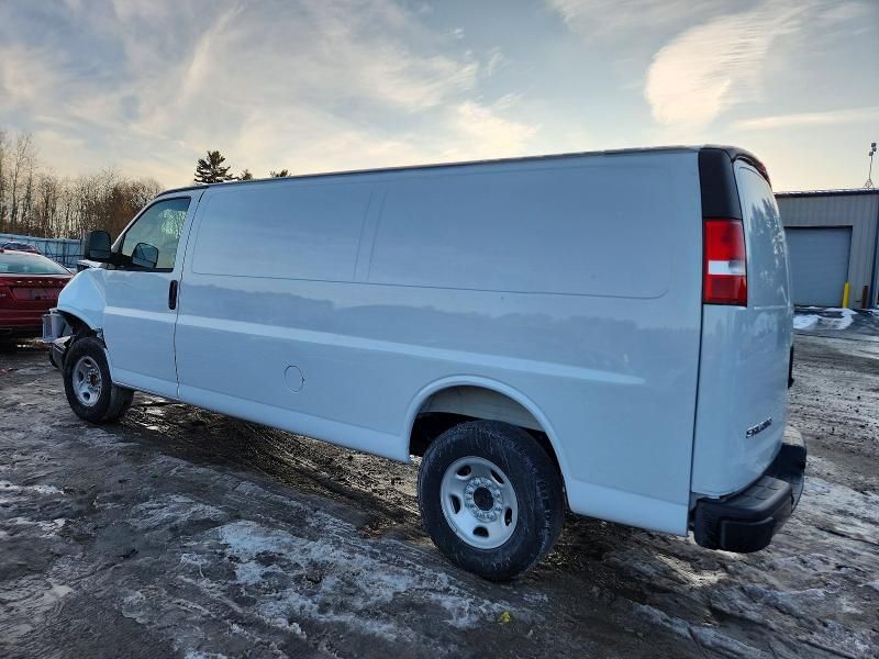 2025 GMC Savana G3500