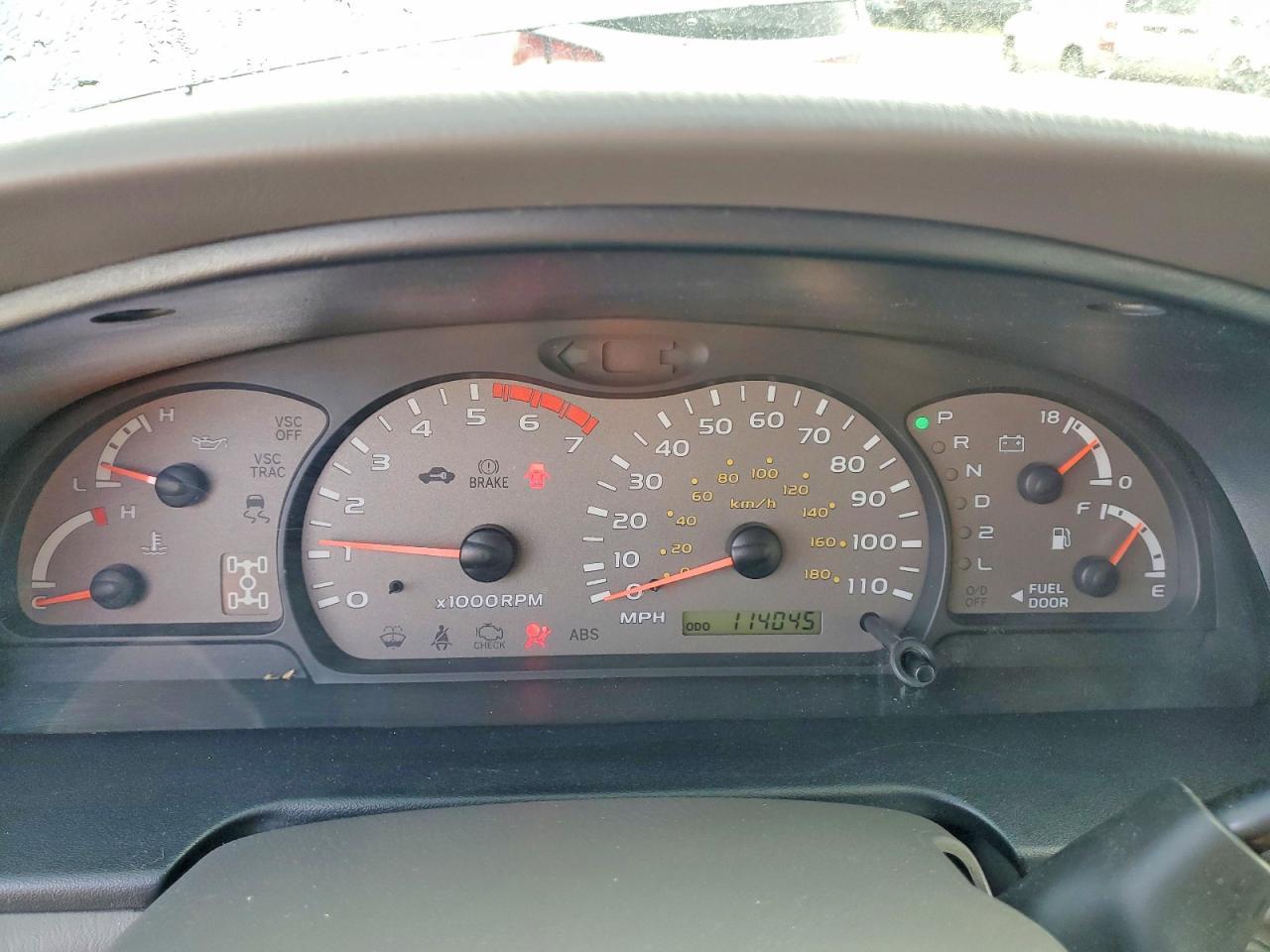 2004 Toyota Sequoia Limited