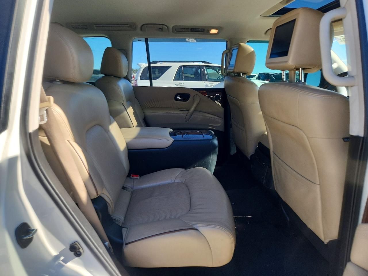 2020 Nissan Armada Platinum