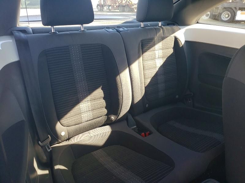 2012 Volkswagen Beetle Turbo