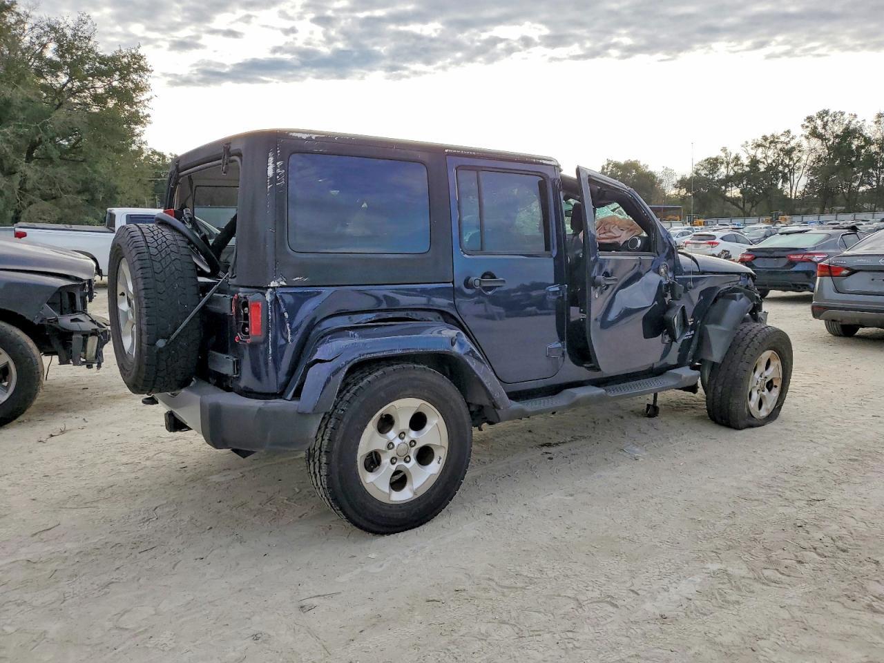 2013 Jeep Wrangler Unlimited Sahara