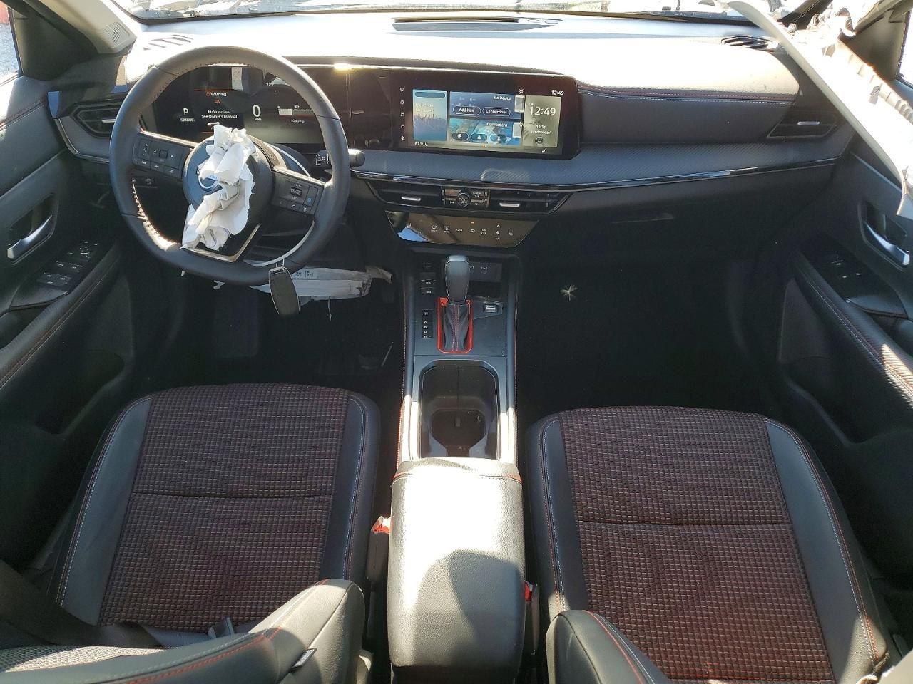 2025 Nissan Kicks sr