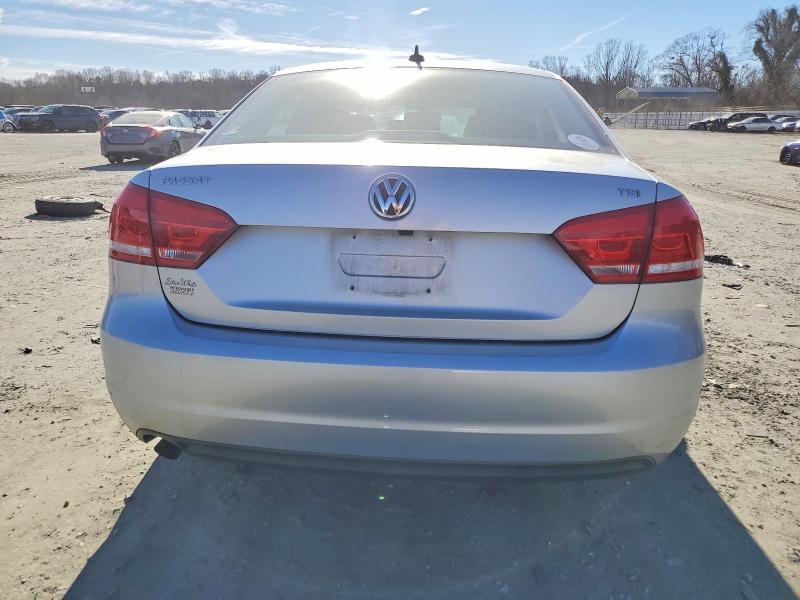 2015 Volkswagen Passat s