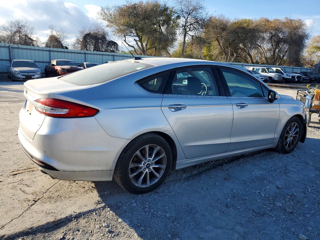 2017 Ford Fusion se