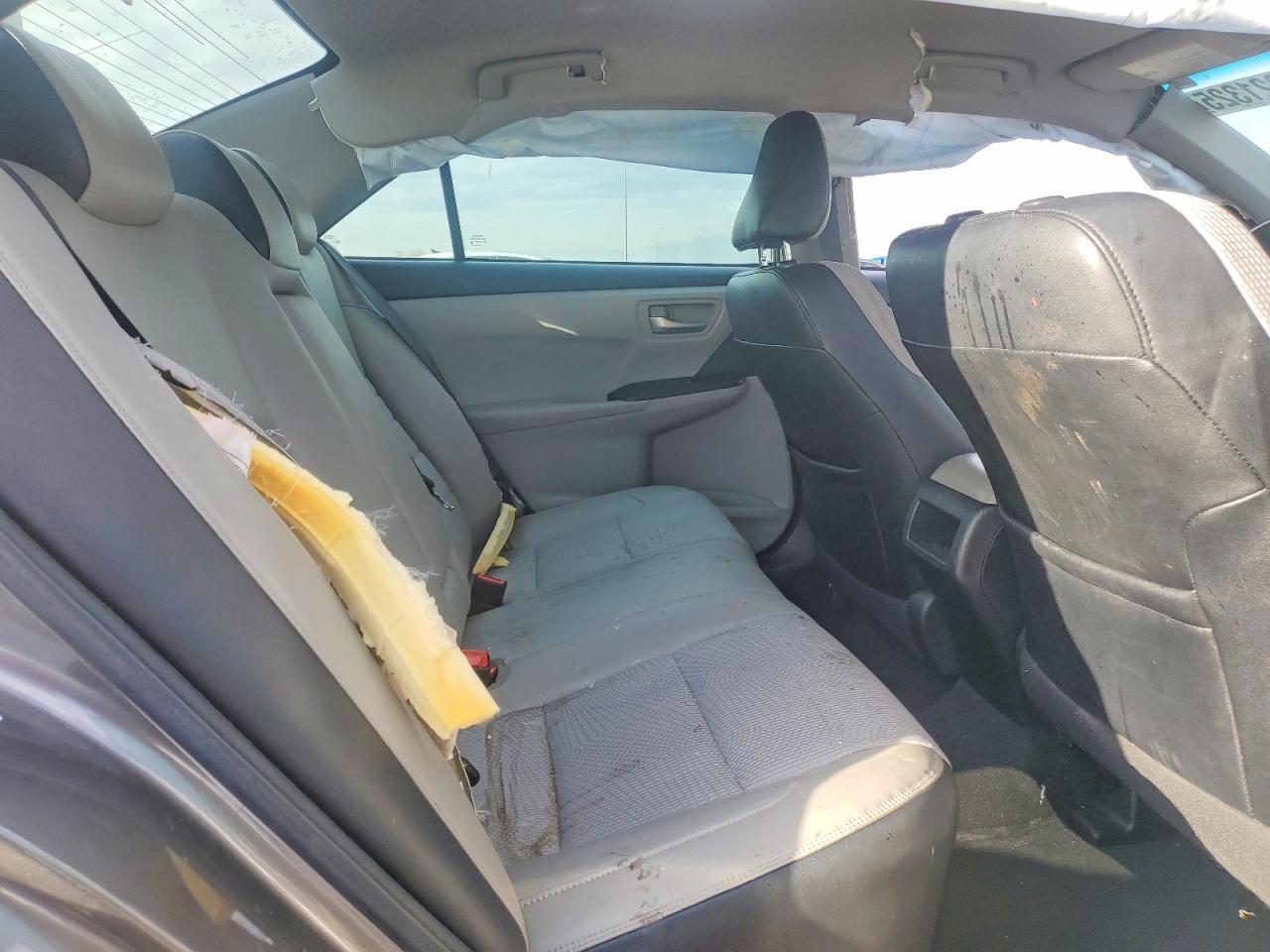 2016 Toyota Camry le