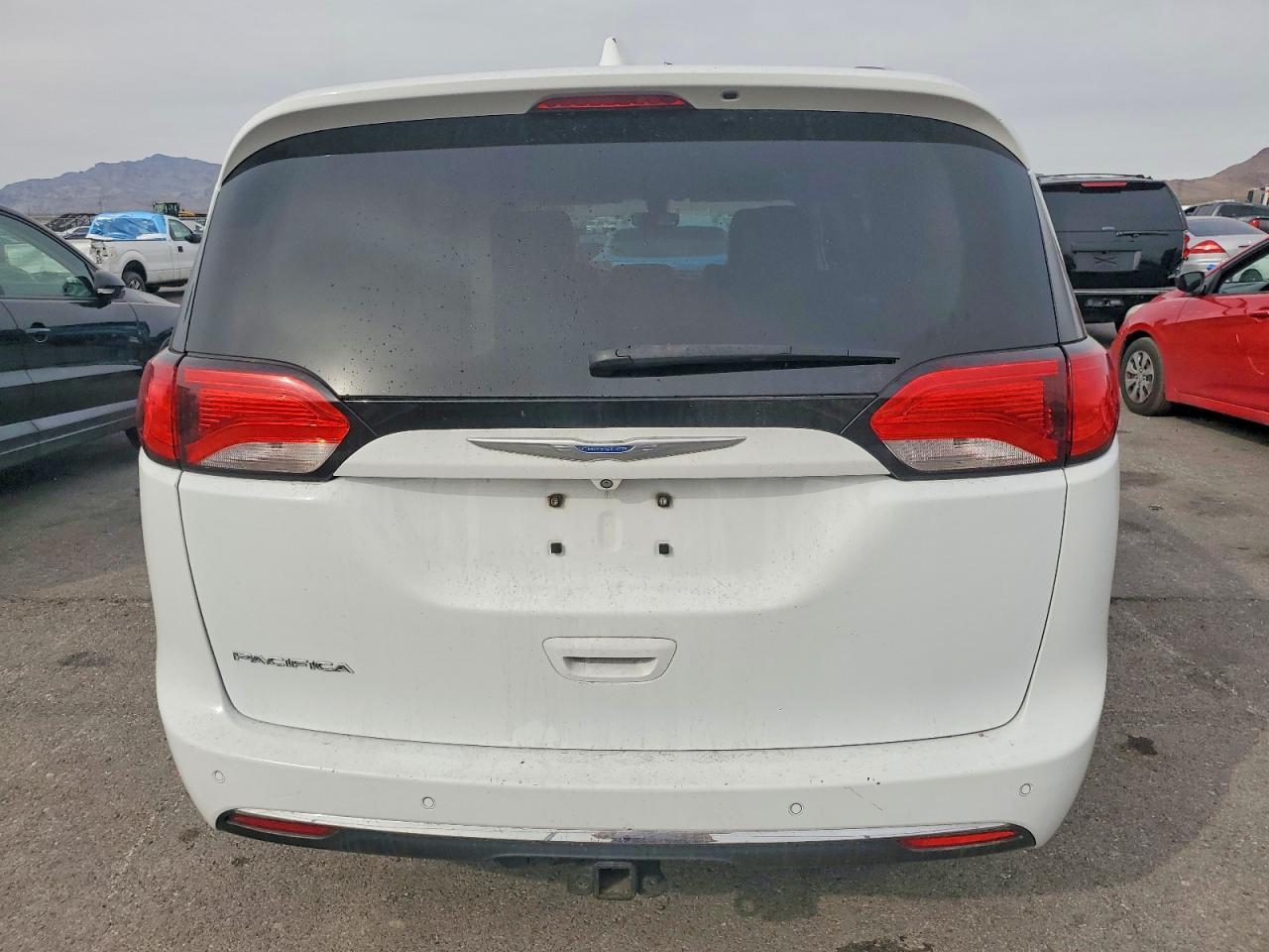2018 Chrysler Pacifica Touring l