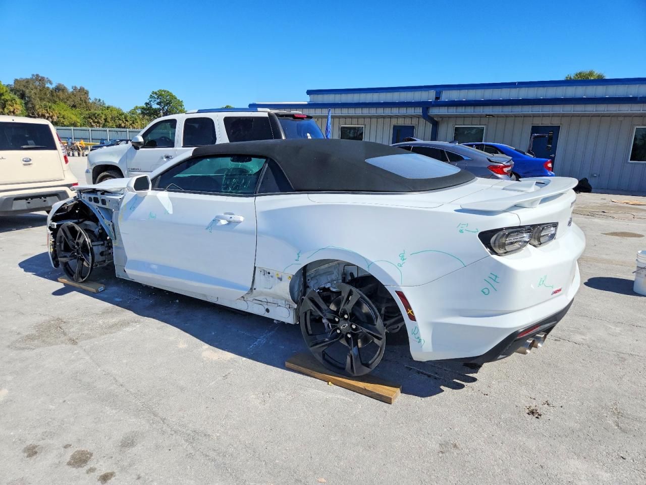 2023 Chevrolet Camaro lt