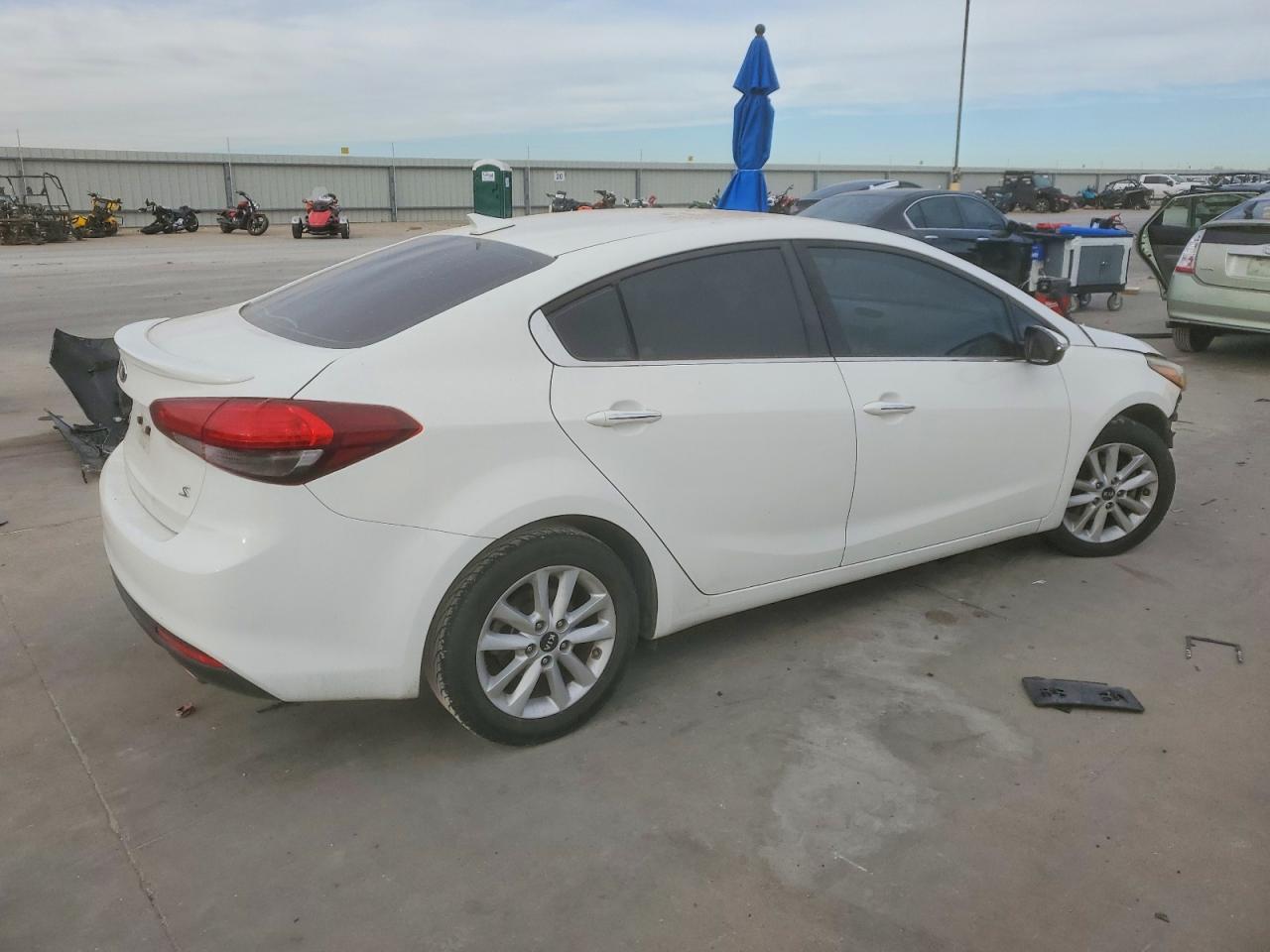 2017 KIA Forte lx