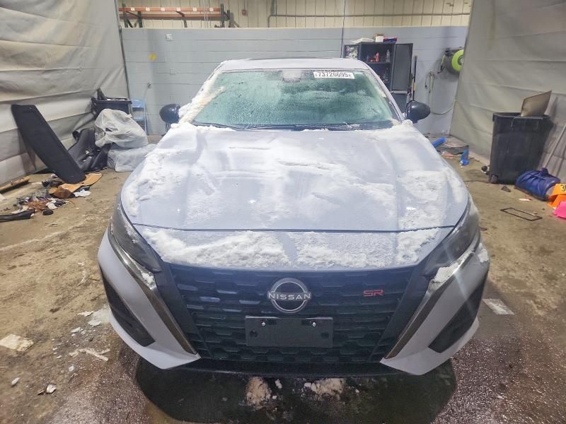 2025 Nissan Altima sr
