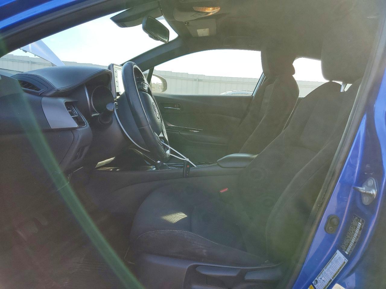 2019 Toyota C-hr xle