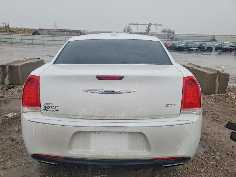 2016 Chrysler 300 Limited