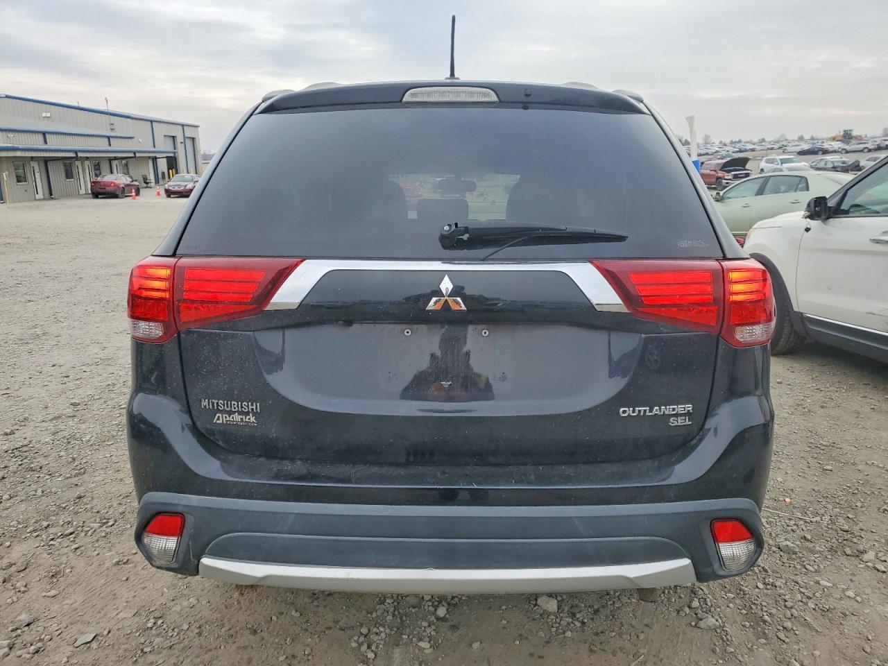 2016 Mitsubishi Outlander se
