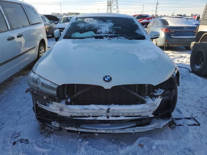 2021 BMW 530 xi