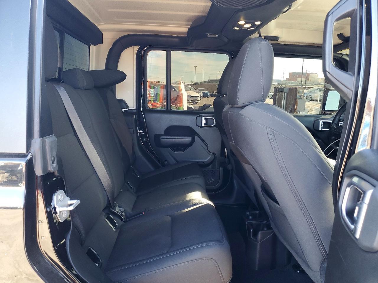 2022 Jeep Gladiator Sport