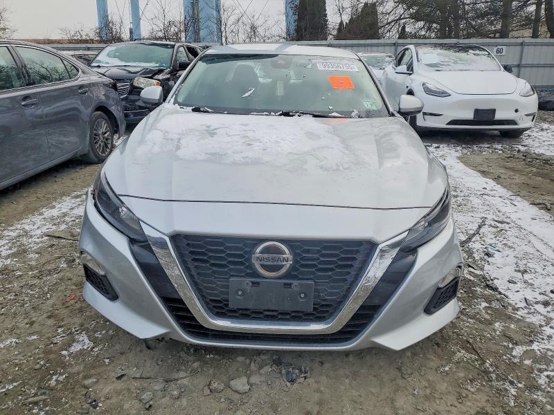 2022 Nissan Altima s