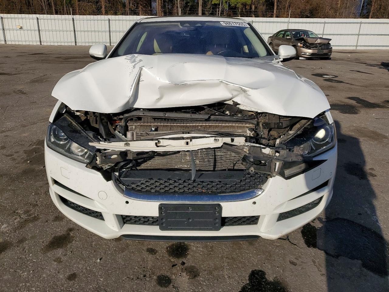 2017 Jaguar Xe Premium