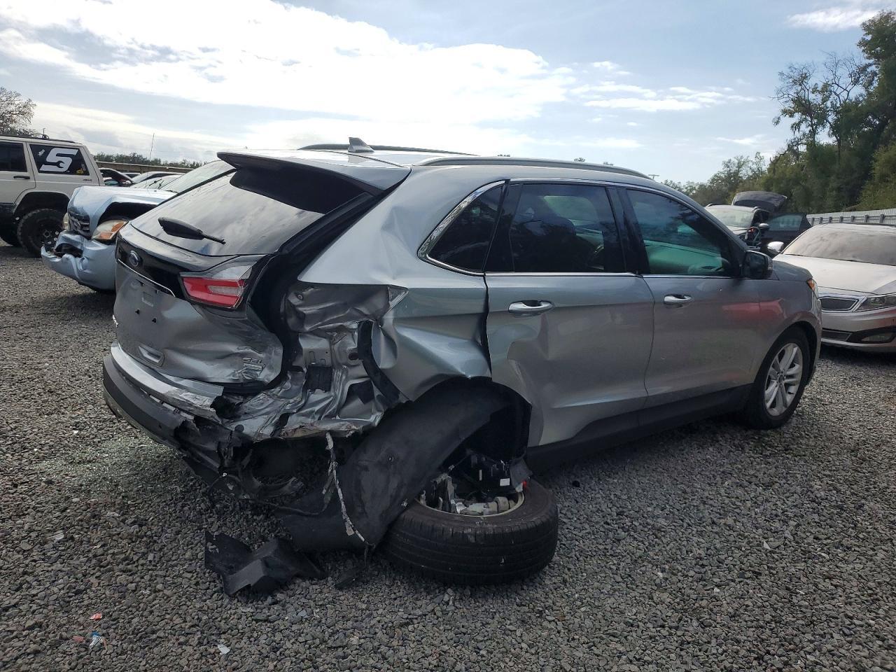 2020 Ford Edge sel