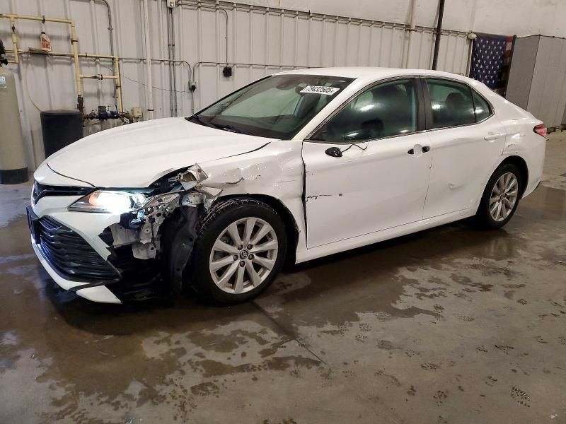 2020 Toyota Camry le