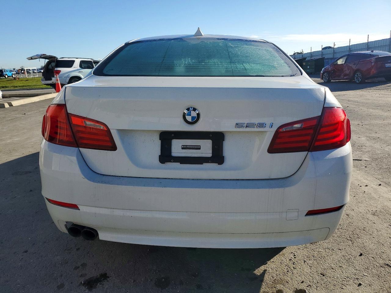 2011 BMW 528 i