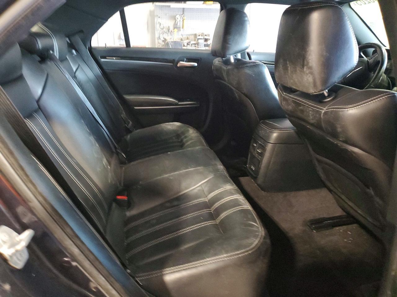 2018 Chrysler 300 s