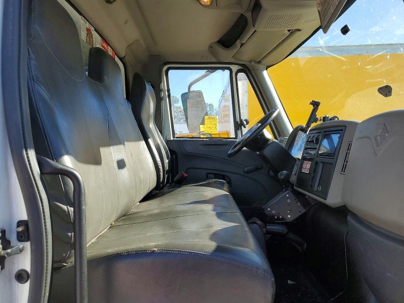 2017 International 4300 BOX Truck