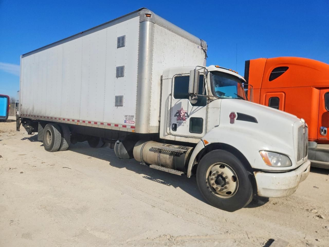 2015 Kenworth Construction T270