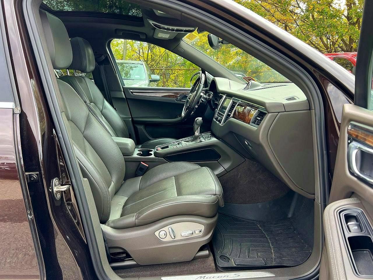 2015 Porsche Macan s