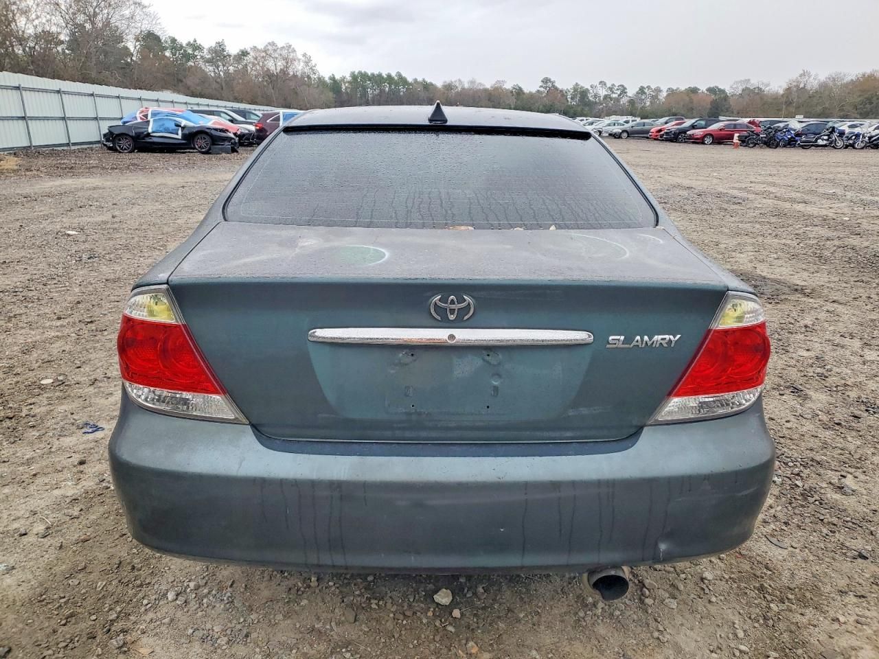 2004 Toyota Camry le