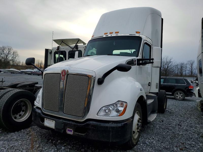 2016 Kenworth Construction T680