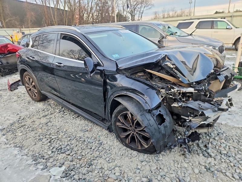2017 Infinity Qx30 Premium