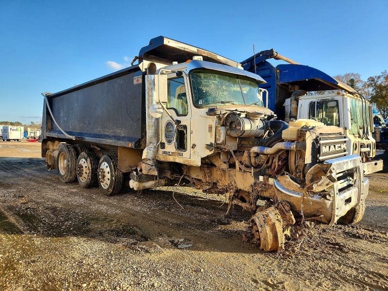 2019 Mack Granite Dump Truck