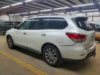 2016 Nissan Pathfinder s